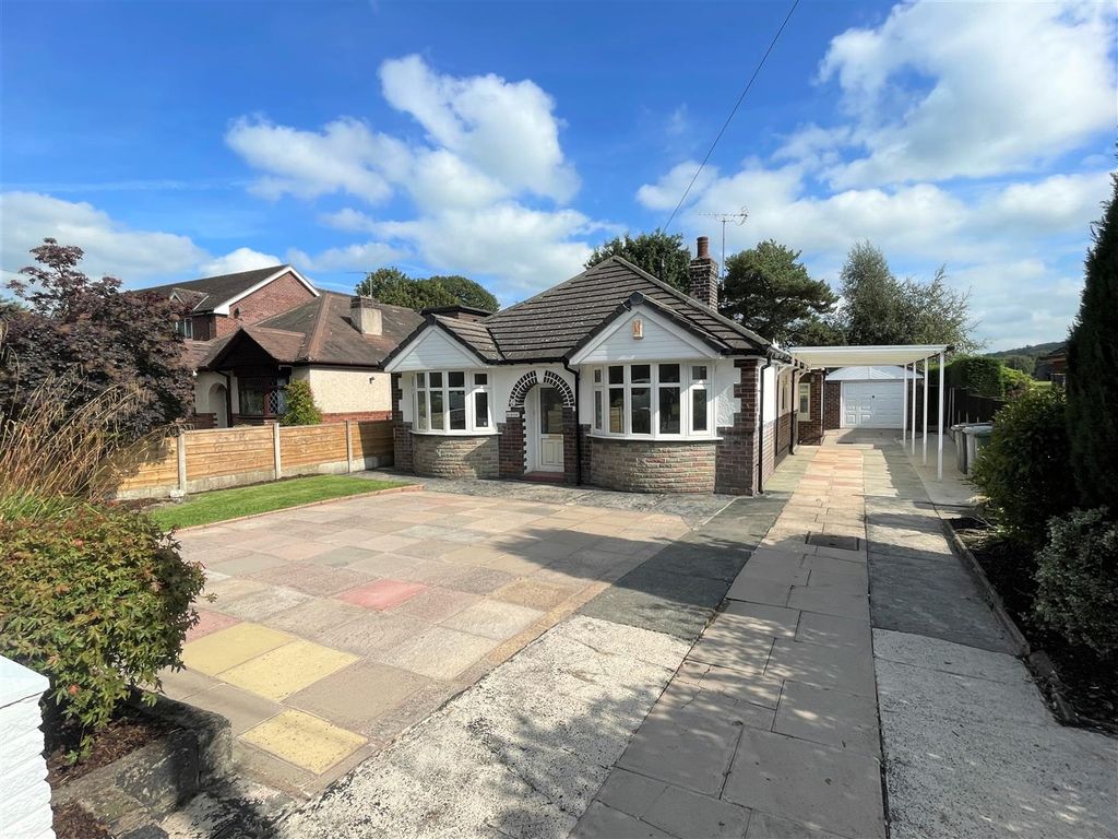 4 bed detached bungalow for sale in Moss Road, Congleton CW12, £284,750