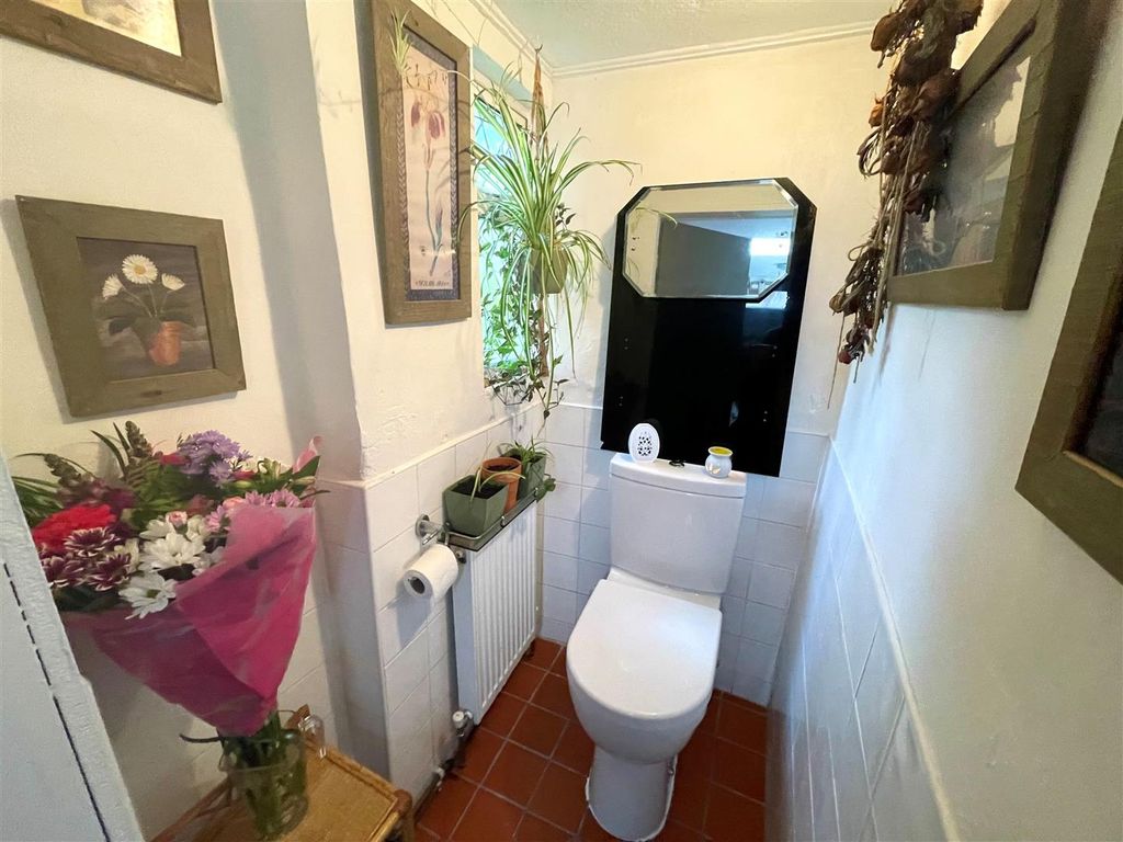 2 bed cottage for sale in The Gardens, Sandbach CW11, £177,500