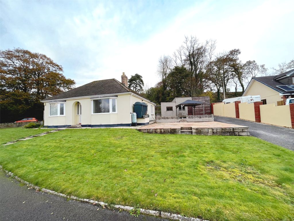 3 bed detached bungalow for sale in Halgavor Road, Bodmin, Cornwall PL31, £234,500