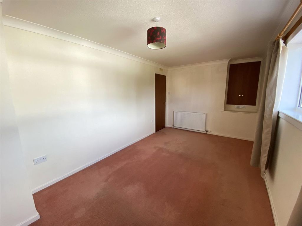 2 bed end terrace house for sale in Fulmar Road, Elgin IV30, £125,000