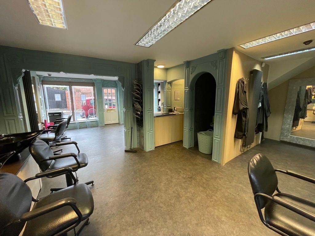 Retail premises for sale in 16 Swan Street, Bawtry, Doncaster, South Yorkshire DN10, Non quoting