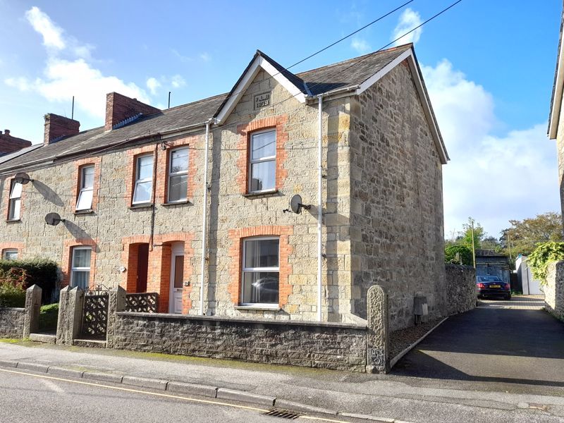 3 bed end terrace house for sale in Moorland Road, St. Austell PL25, £199,500