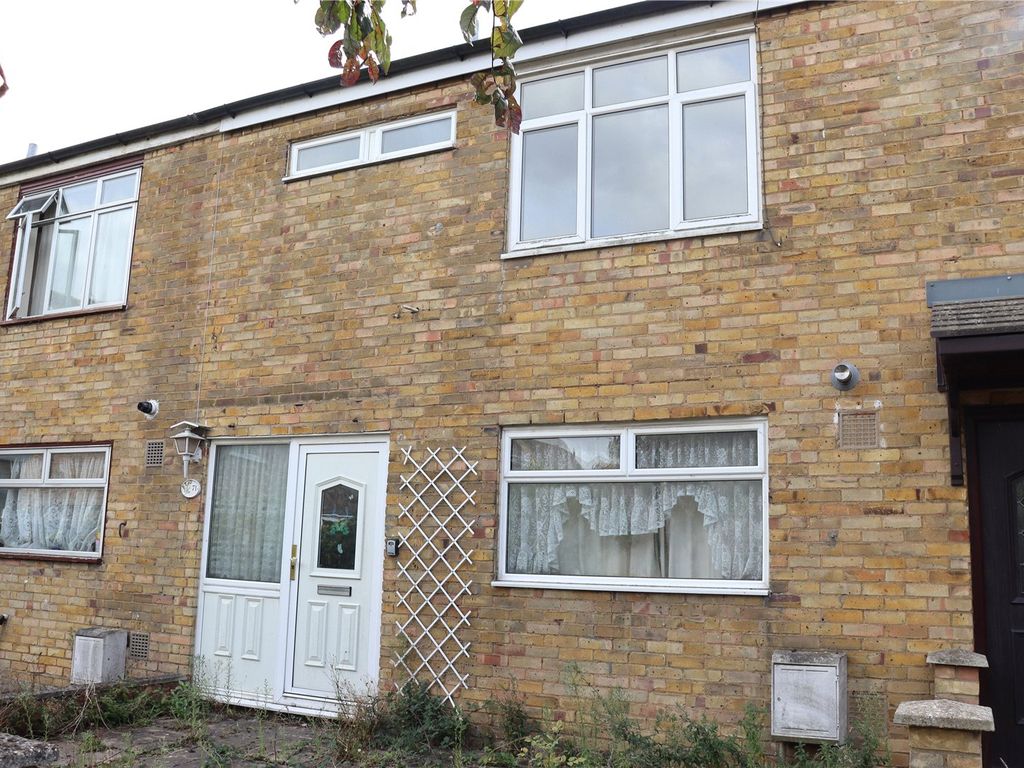 3 bed terraced house for sale in Church Road, Basildon, Essex SS16, £275,000