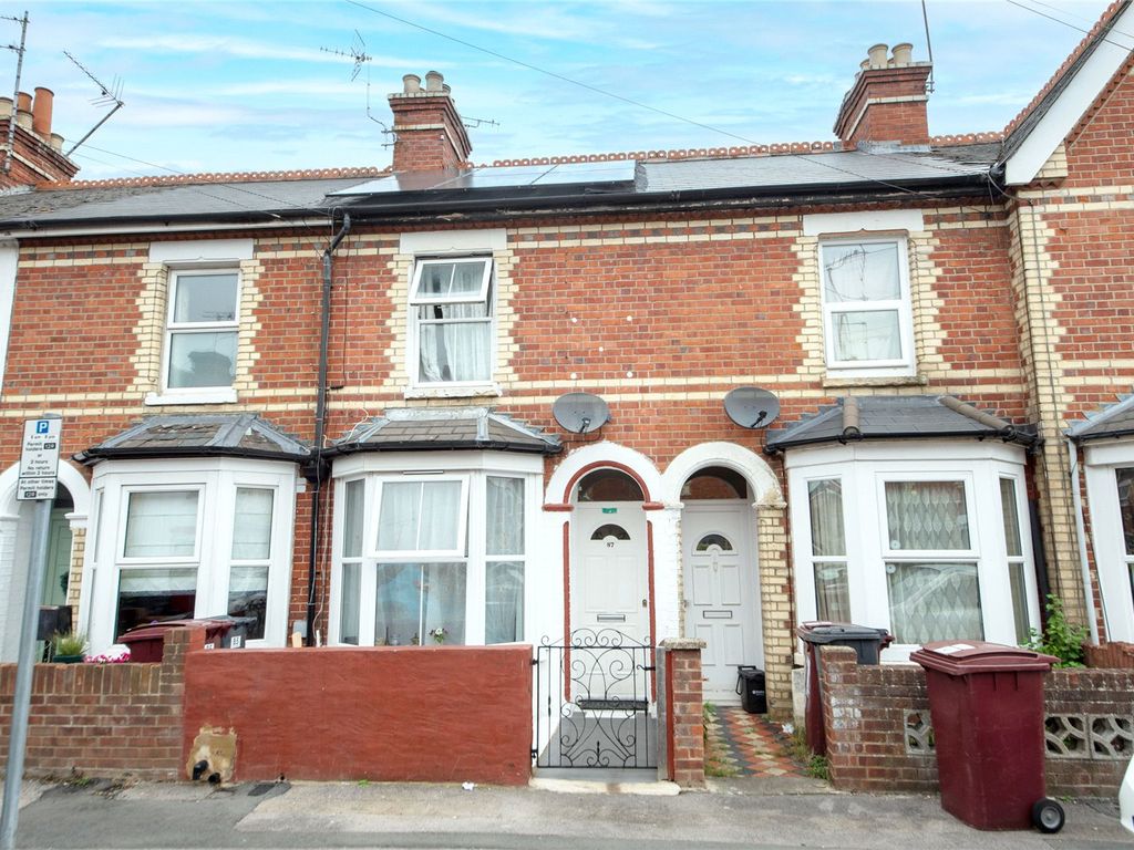 3 bed terraced house for sale in Norton Road, Reading RG1, £290,000