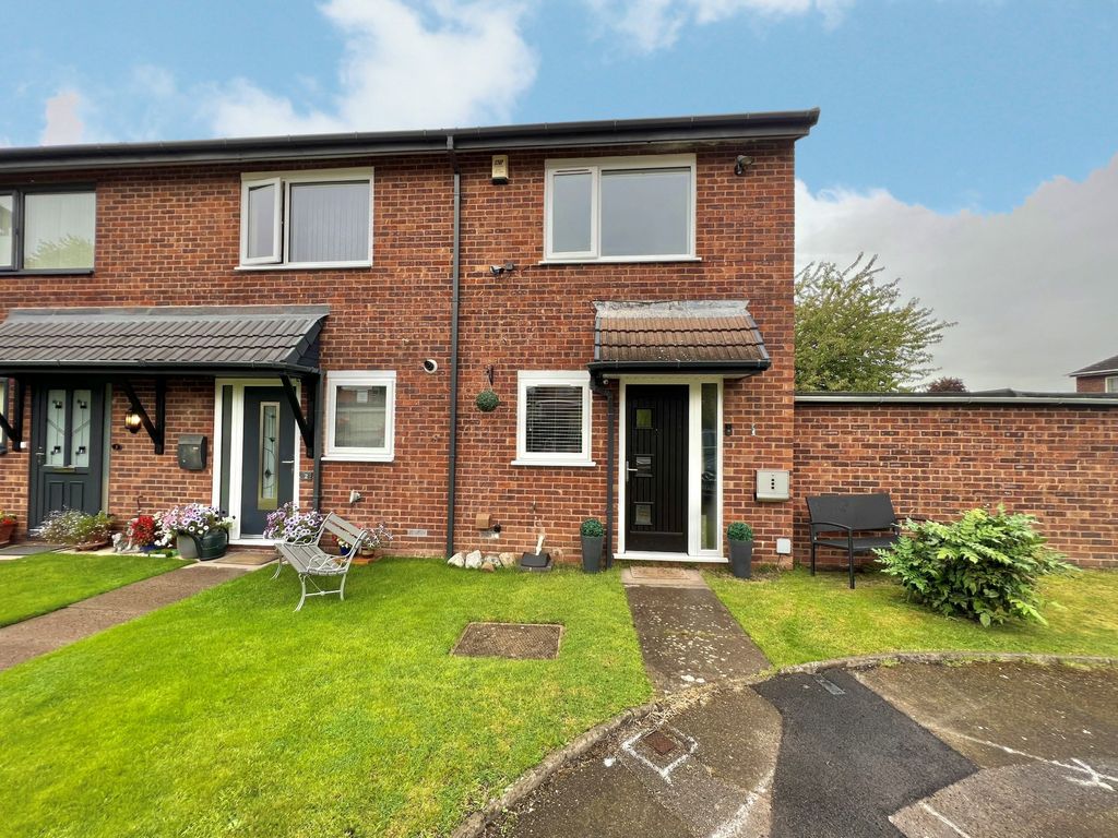 2 bed end terrace house for sale in Winchcombe Close, Solihull B92, £245,000