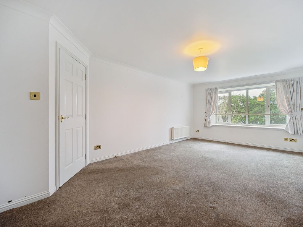 2 bed flat for sale in Beechwood Gardens, Stirling, Stirlingshire FK8, £205,000