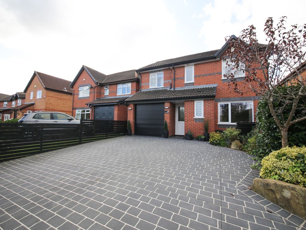 5 bed detached house for sale in Buckland Drive, Wigan, Lancashire WN5, £325,000