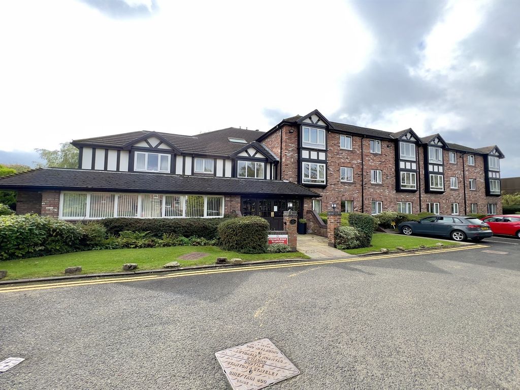 1 bed flat for sale in Legh Close, Poynton, Stockport SK12, £160,000