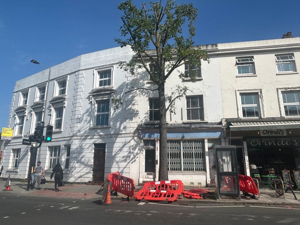 Retail premises for sale in Surbiton Road, Kingston Upon Thames KT1, £325,000