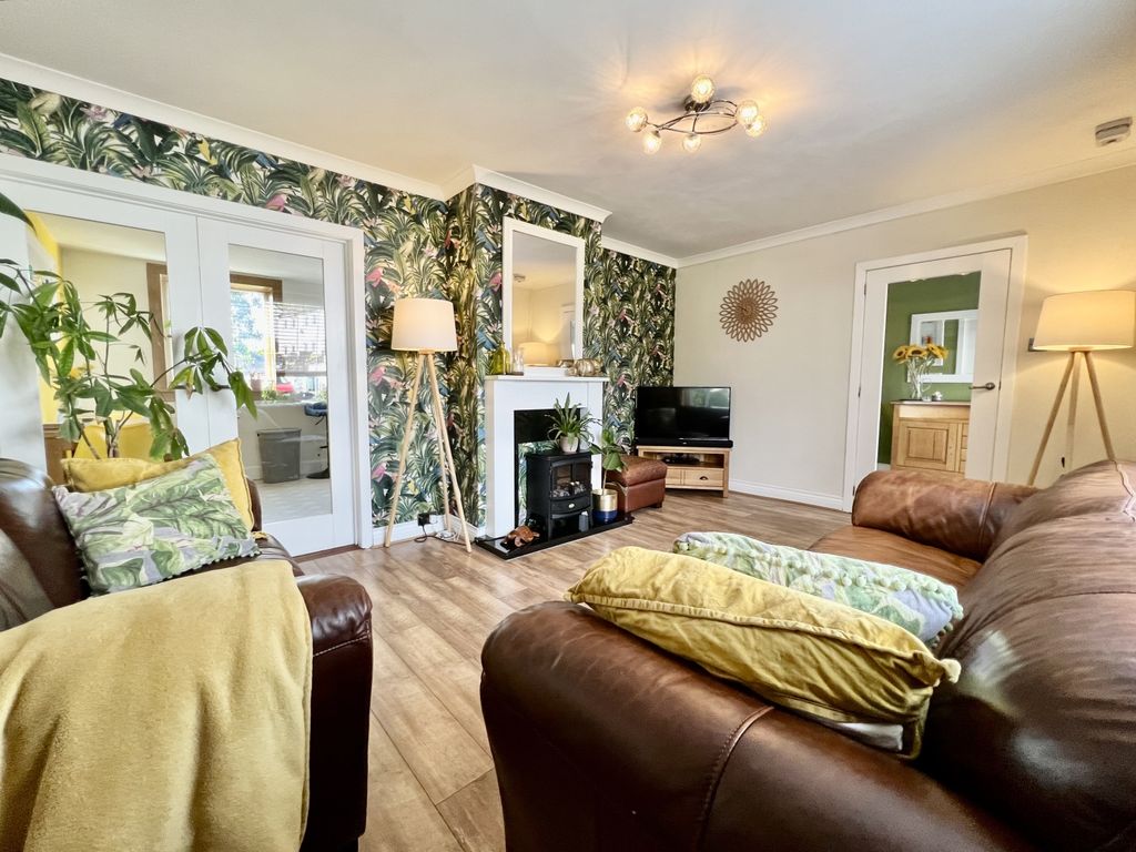 3 bed semi-detached house for sale in Braehead Avenue, Lochwinnoch PA12, £169,995