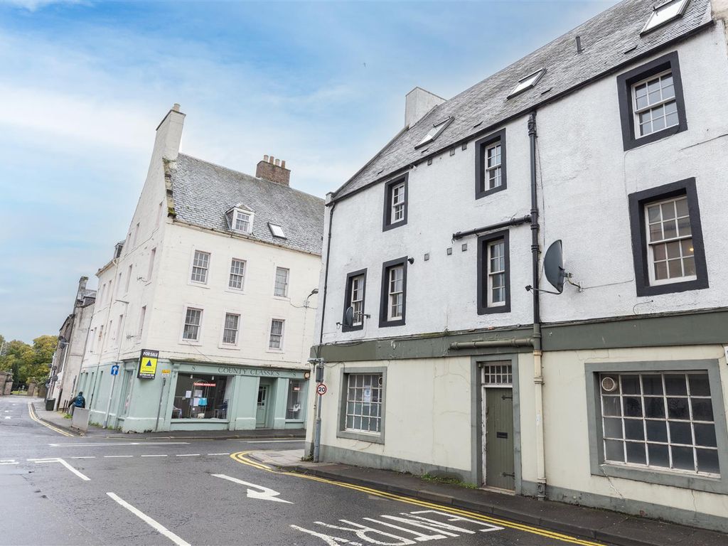 1 bed flat for sale in Watergate, Perth PH1, £49,500