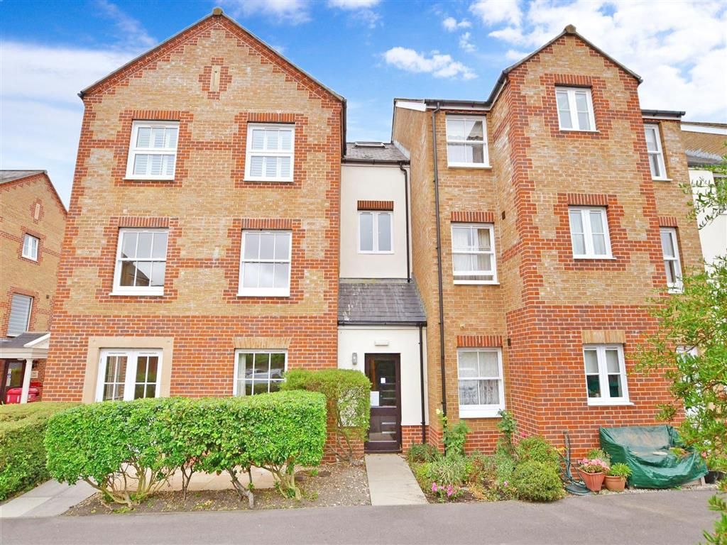 1 bed flat for sale in Stockbridge Road, Chichester, West Sussex PO19, £99,950
