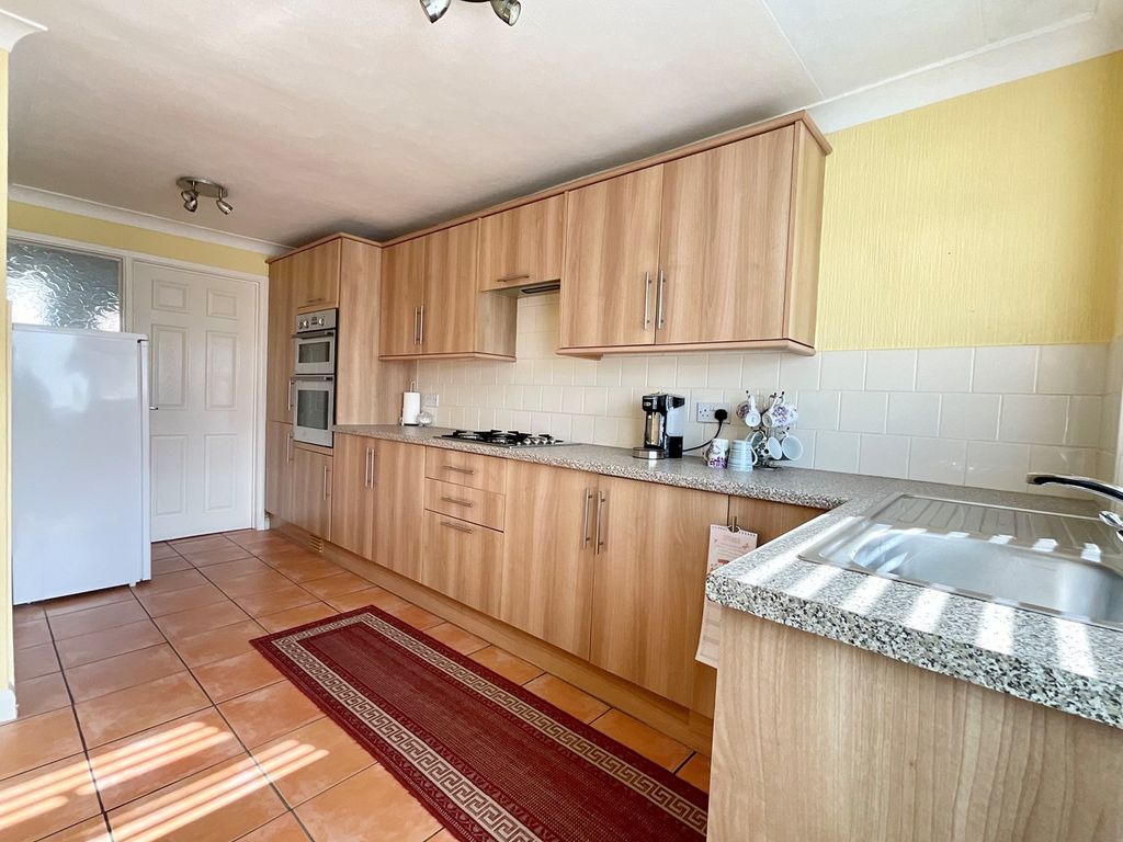 3 bed terraced house for sale in Hazel Road, Llanmartin, Newport NP18, £199,950