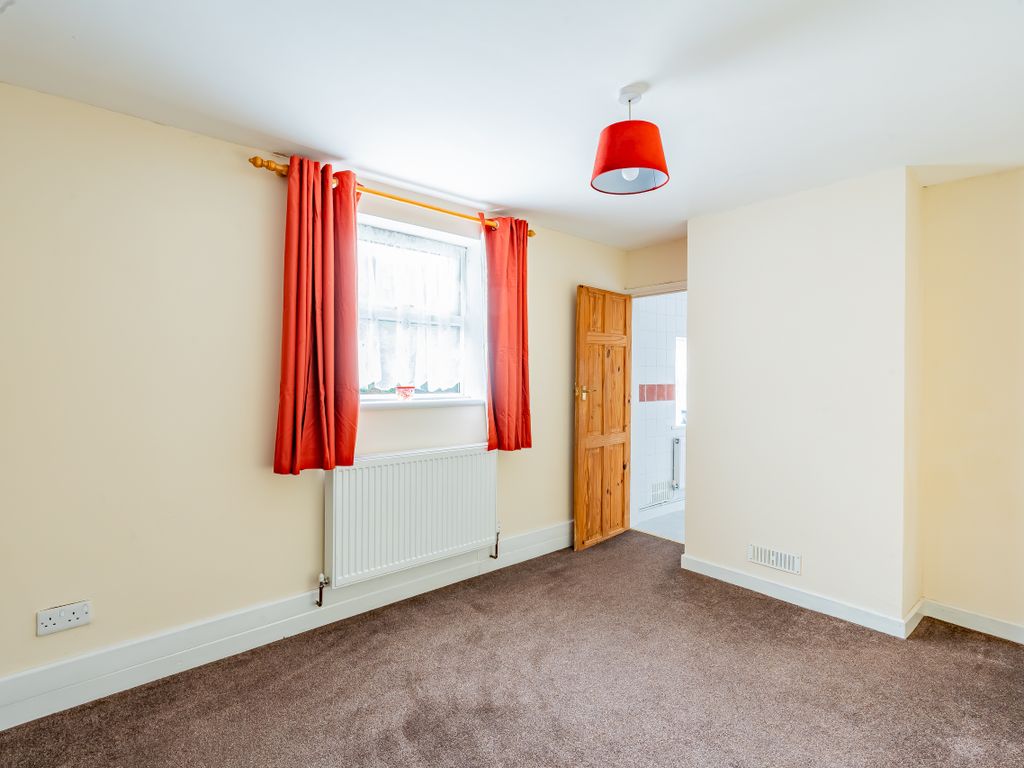 2 bed flat for sale in Pembroke Road, Shirehampton, Bristol BS11, £217,950