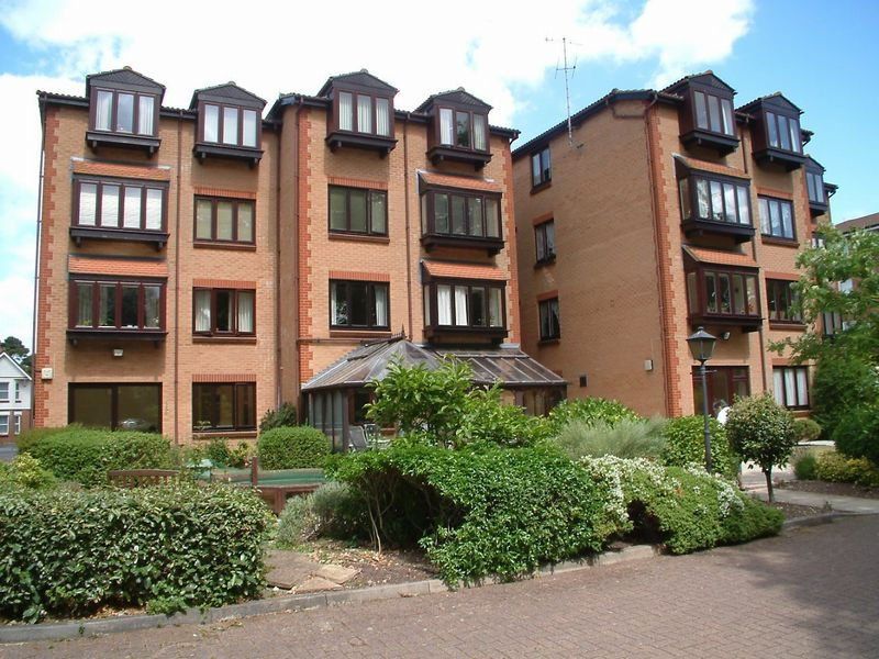 1 bed property for sale in Parkstone Road, Poole, Dorset BH15, £105,000