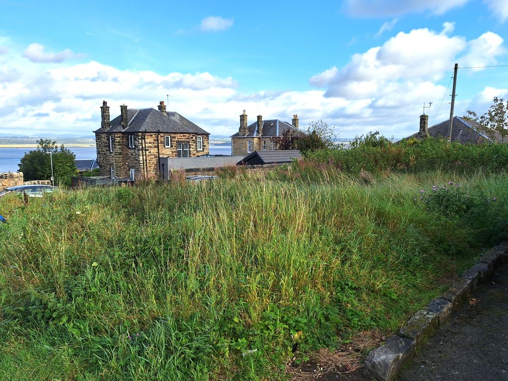 Land for sale in Marchlands Avenue, Bo'ness EH51, £95,000