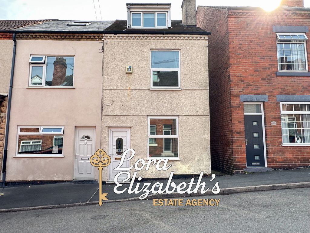 4 bed terraced house for sale in Church Drive, Mansfield NG20, £120,000