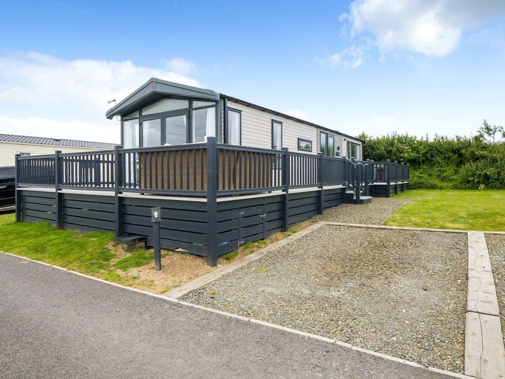 2 bed bungalow for sale in Atlantic Breeze, Bude Holiday Resort, Bude, Cornwall EX23, £90,000