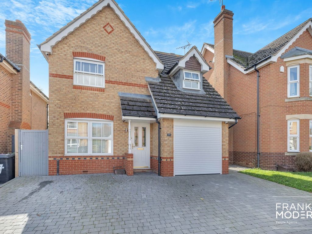 3 bed detached house for sale in Archers Wood, Hampton Hargate PE7, £320,000