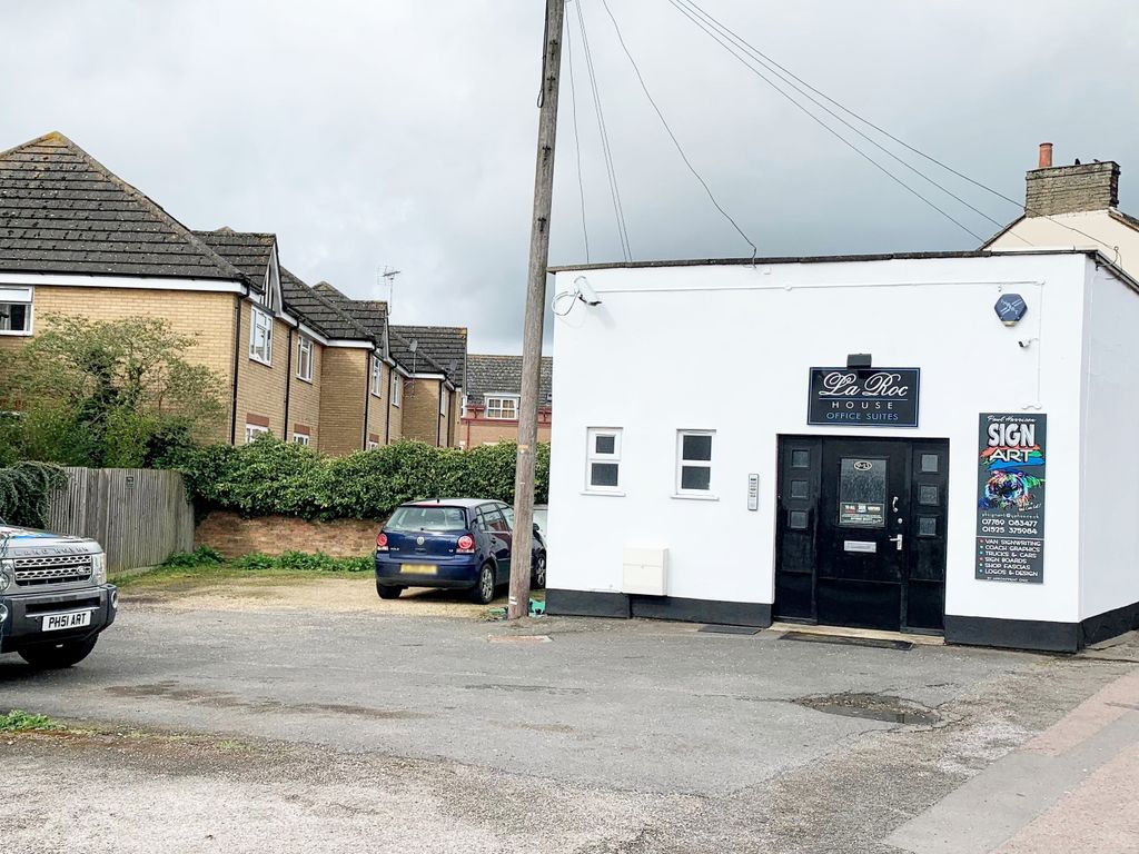 Office for sale in Soulbury Road, Leighton Buzzard LU7, £230,000