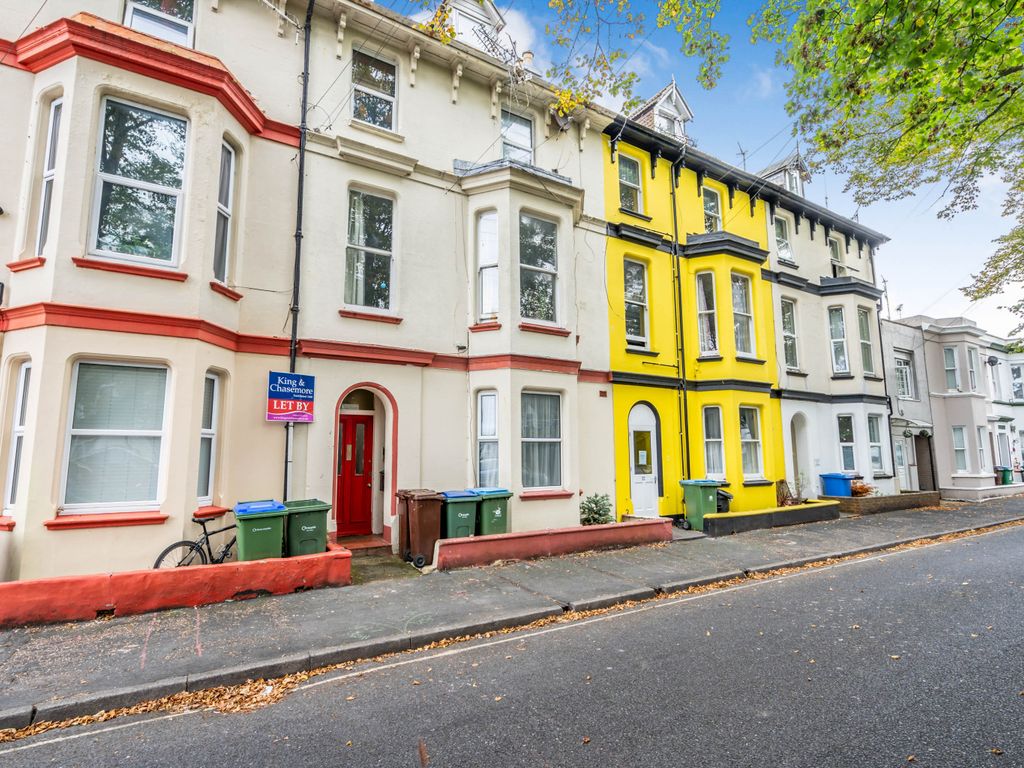 2 bed flat for sale in 30 Glamis Street, Bognor Regis PO21, £165,000