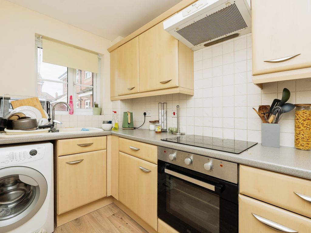 1 bed flat for sale in Bristol South End, Bristol, Somerset BS3, £190,000