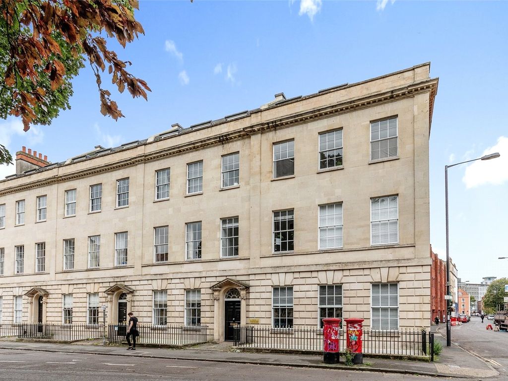 1 bed flat for sale in Portland Square, Bristol BS2, £240,000