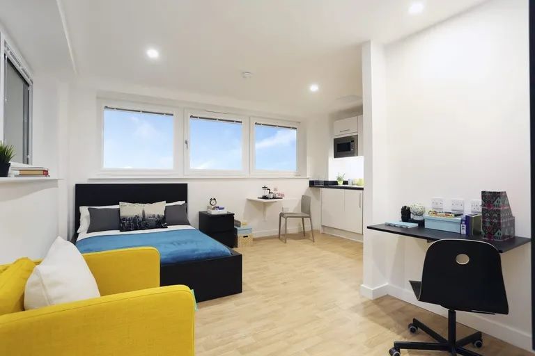 1 bed flat for sale in Keele House, Newcastle-Under-Lyme ST5, £65,000