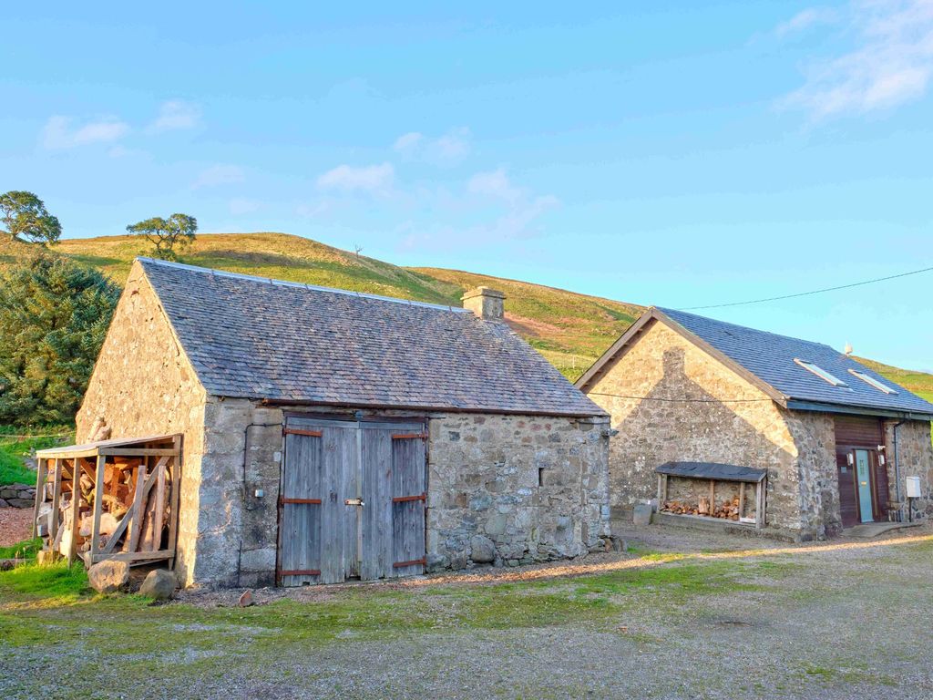 2 bed detached house for sale in Shenval Farm, Bankfoot, Perthshire PH1, £250,000