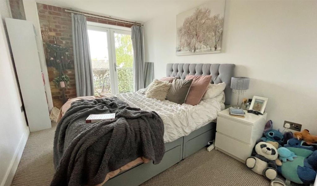 2 bed flat for sale in School Lane, Mistley, Manningtree CO11, £197,500