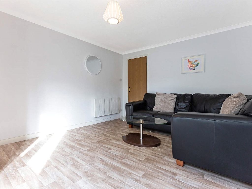 2 bed flat for sale in Cleveland Street, Charing Cross, Glasgow G3, £140,000