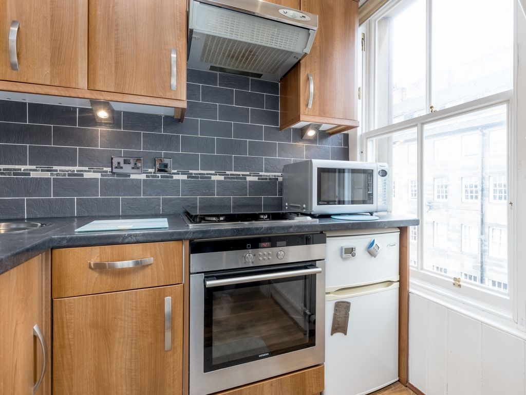 1 bed flat for sale in 1/18 Upper Bow, Old Town, Edinburgh EH1, £225,000