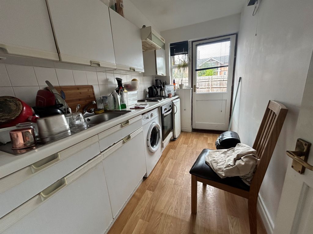 1 bed flat for sale in Craiglee Drive, Cardiff CF10, £130,000