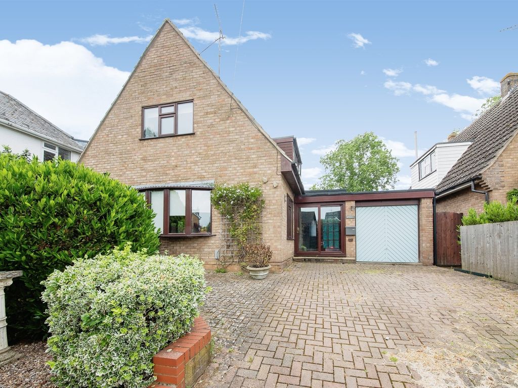 2 bed detached house for sale in Bourne Road, Essendine, Stamford PE9, £280,000