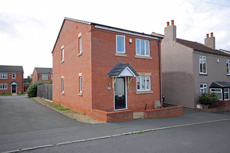 3 bed detached house for sale in Yardley Street, Stourbridge DY9, £300,000