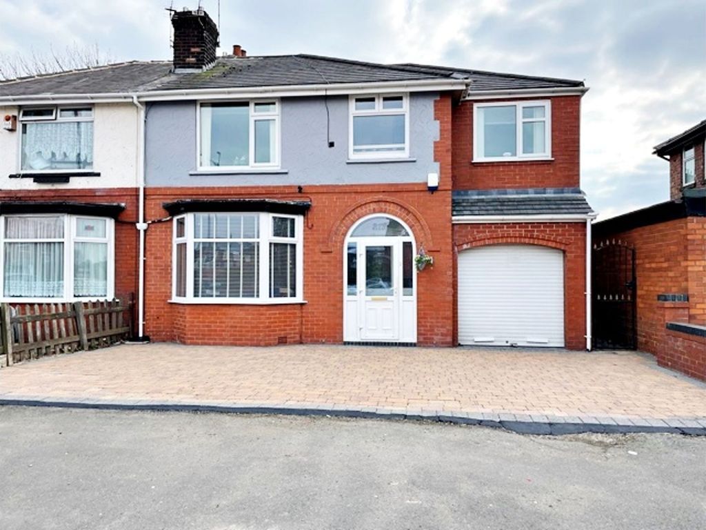 4 bed semi-detached house for sale in Hollinwood Avenue, Manchester M40, £320,000