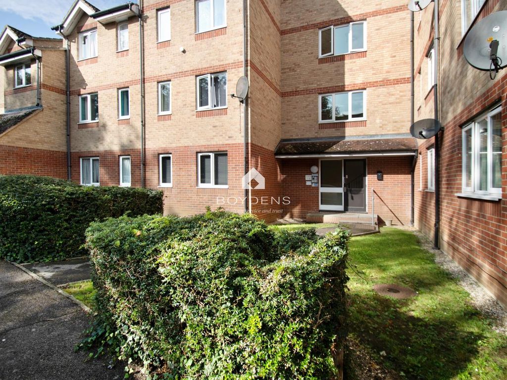 1 bed flat for sale in Lucas Road, Sudbury CO10, £100,000