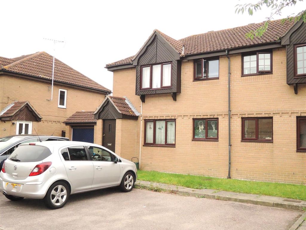 1 bed maisonette for sale in Hunting Gate, Colchester CO1, £120,000