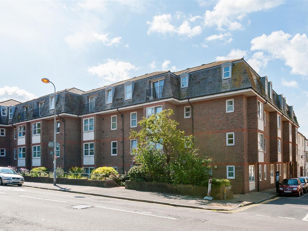 1 bed flat for sale in College Court, Kemptown, Brighton BN2, £120,000