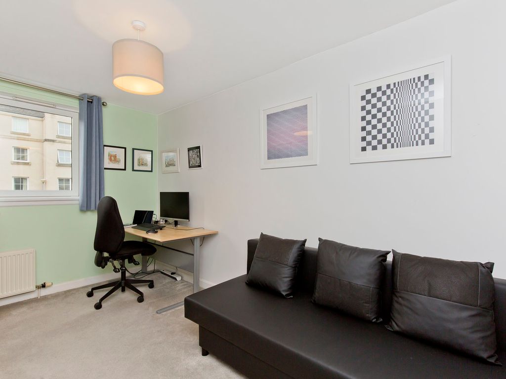 2 bed flat for sale in 8/4 Cadiz Street, Leith EH6, £199,950