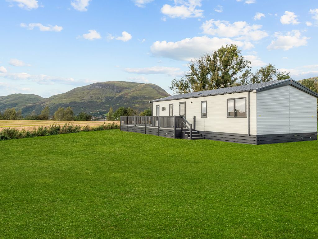2 bed mobile/park home for sale in Faraday Lodge 1, Woods Caravan Park, Alva, Clackmannanshire FK10, £165,000