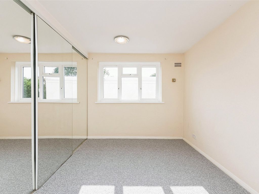 2 bed flat for sale in Wissage Court, Lichfield, Staffordshire WS13, £150,000