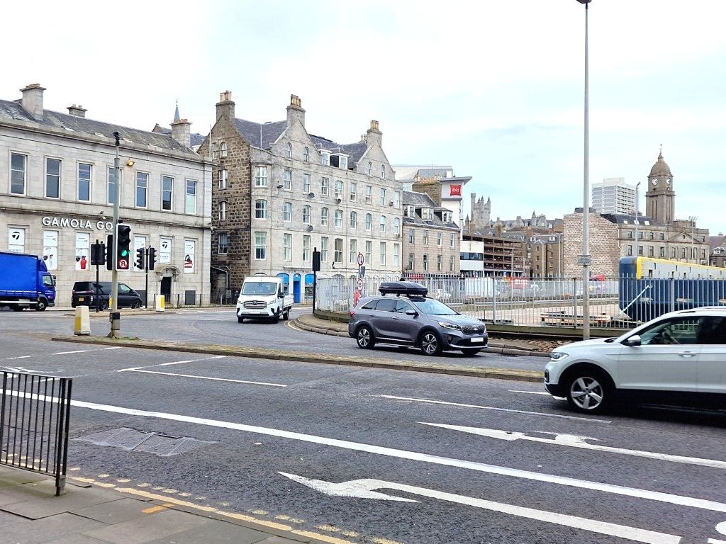 1 bed flat for sale in Trinity House, Trinity Quay, Aberdeen AB11, £32,000