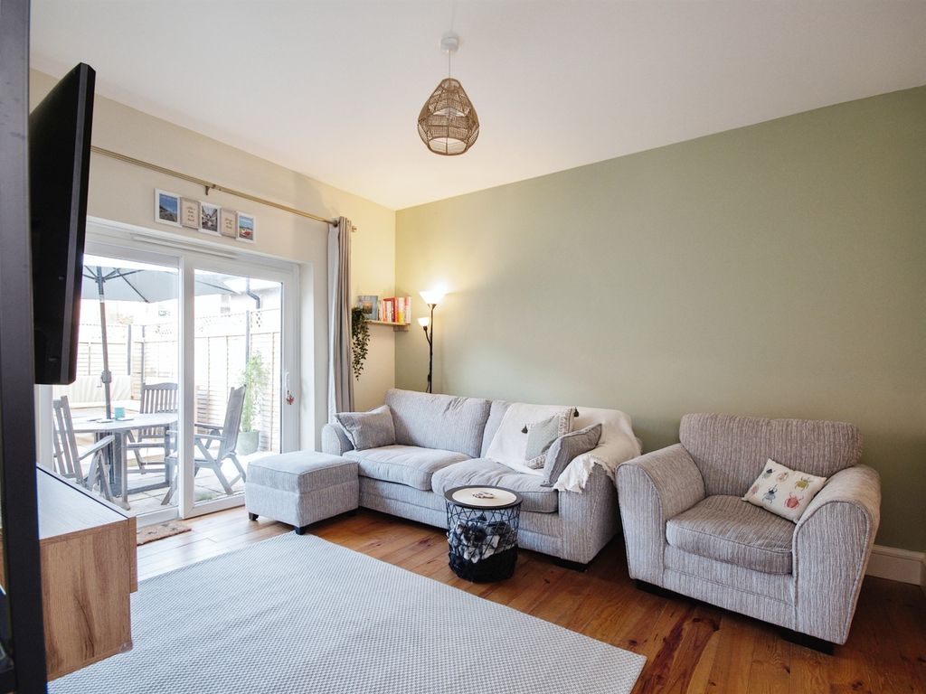 2 bed flat for sale in Gerald Road, Winton, Bournemouth BH3, £287,500