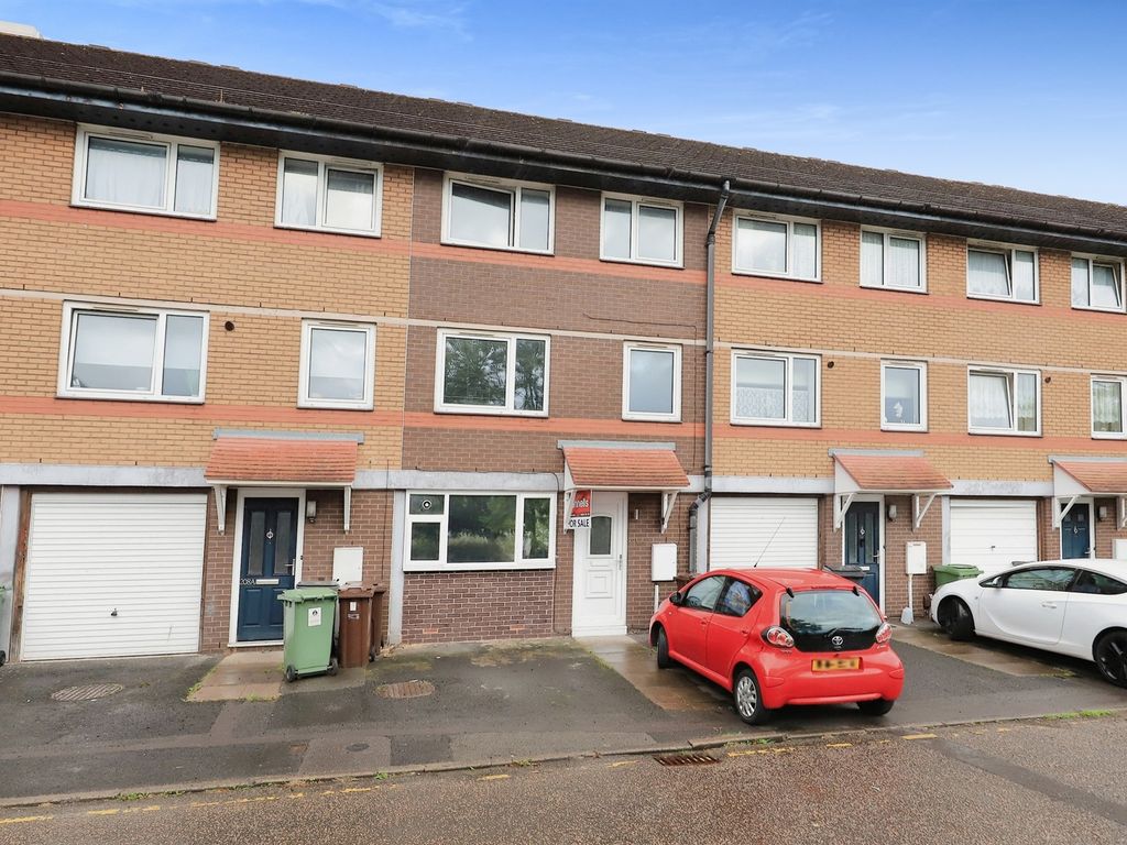 5 bed town house for sale in Long Ley, Wolverhampton WV10, £220,000