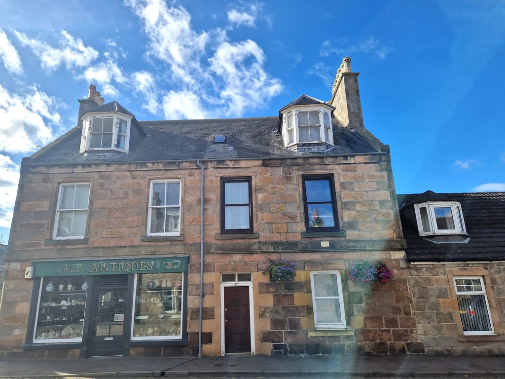 1 bed flat for sale in High Street, Fochabers IV32, £50,000