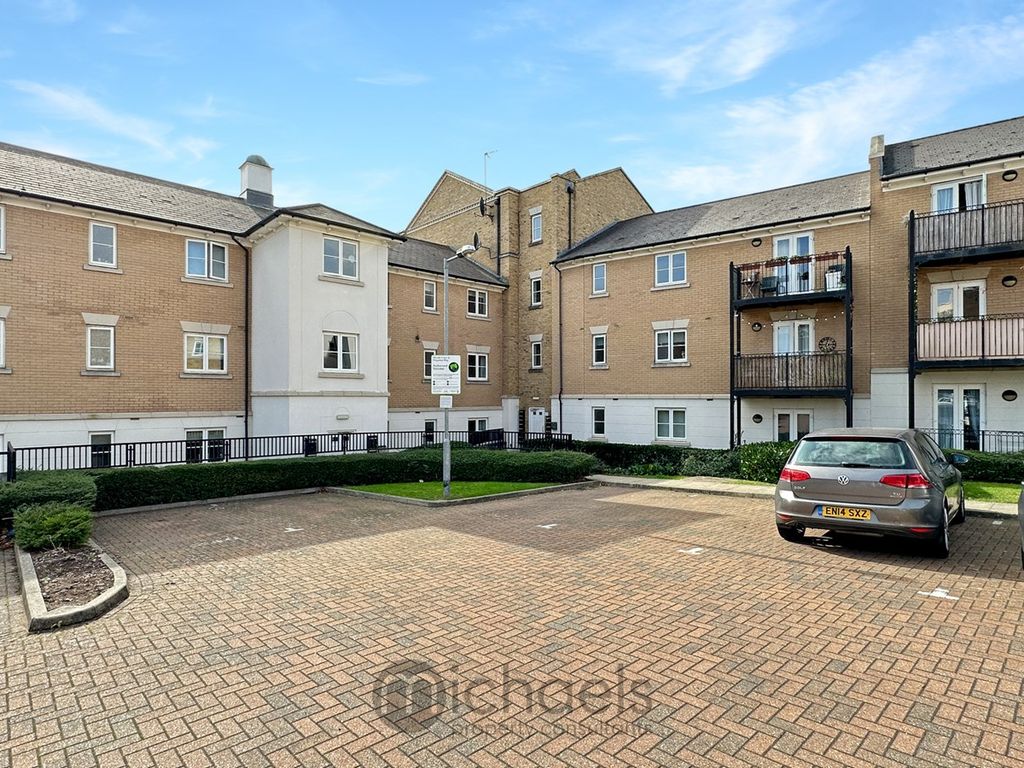 2 bed flat for sale in Propelair Way, Colchester CO4, £190,000