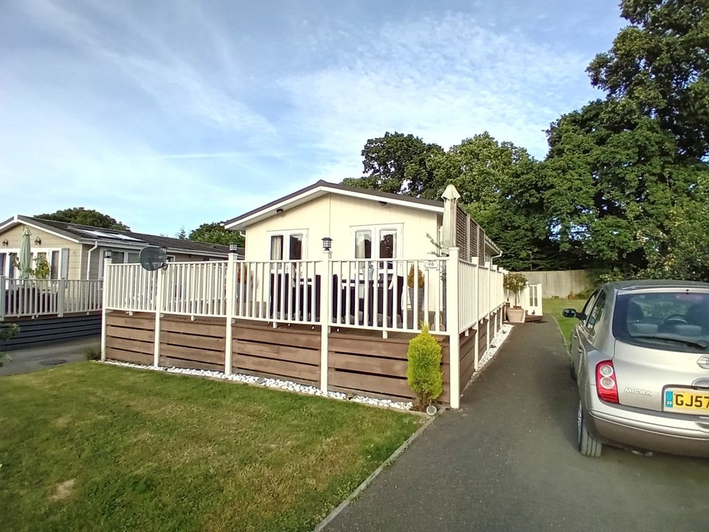2 bed bungalow for sale in Westfield Lane, Westfield TN35, £130,000