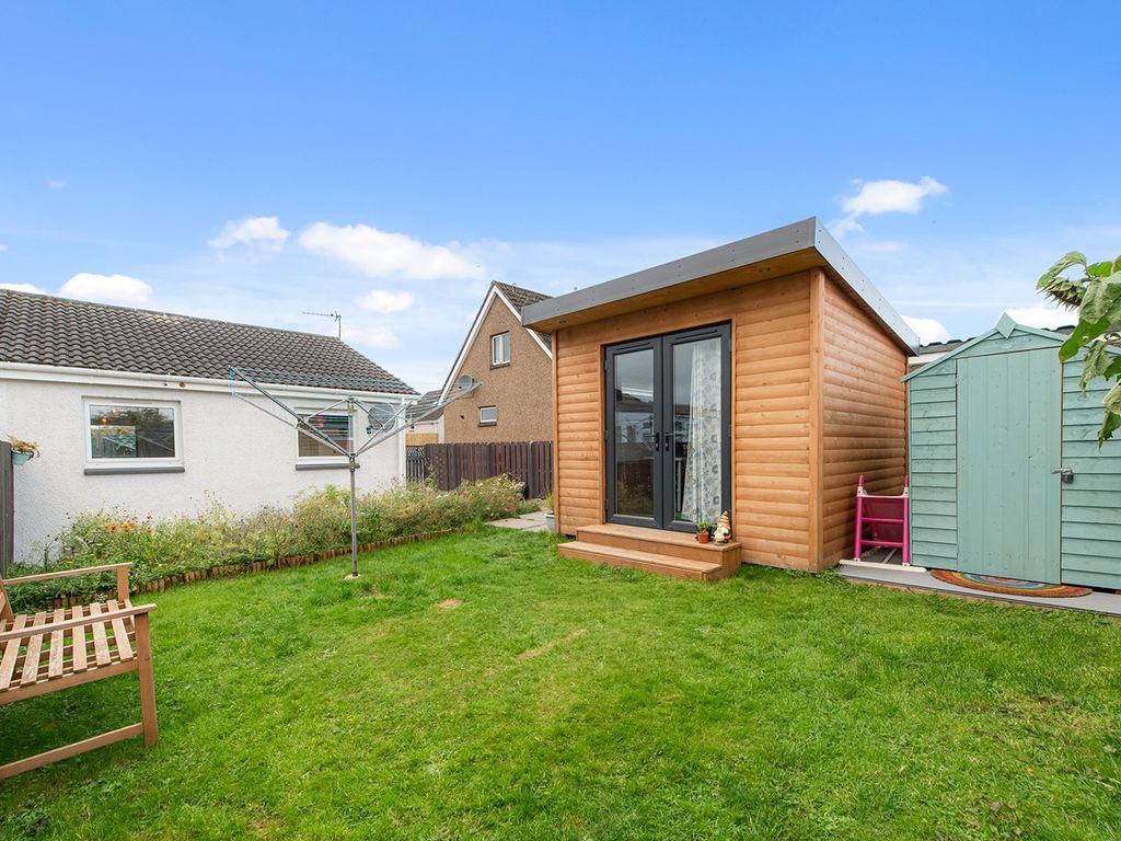 2 bed bungalow for sale in Solway Drive, Denny FK6, £143,000