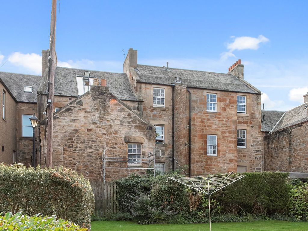 3 bed maisonette for sale in High Street, Linlithgow EH49, £239,995